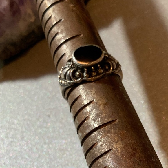 Vintage 925 Onyx Ring w/ Ornate Scrollwork Sz 6 - Picture 9 of 15